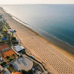 דירה Bright Flat With Garden And Pool *