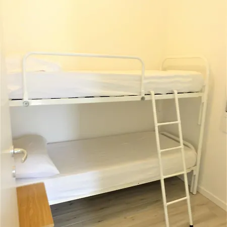 Bright Flat With Garden And Pool