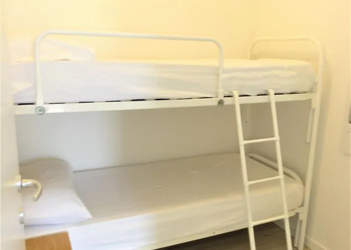 Bright Flat With Garden And Pool