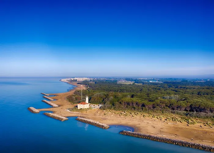 Bright Flat With Garden And Pool 比比翁